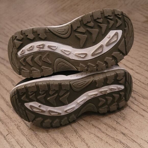 Toddler boy boots with velcro size 9 💚 - Picture 7 of 10